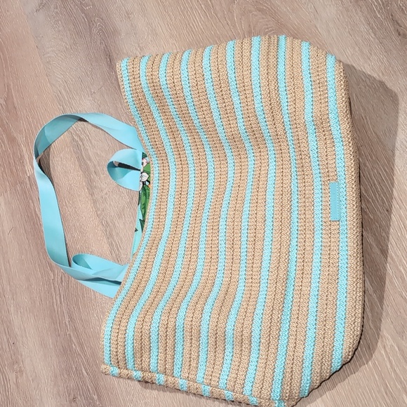 Vera Bradley Lemon Grove Tote-NWT - Picture 4 of 6